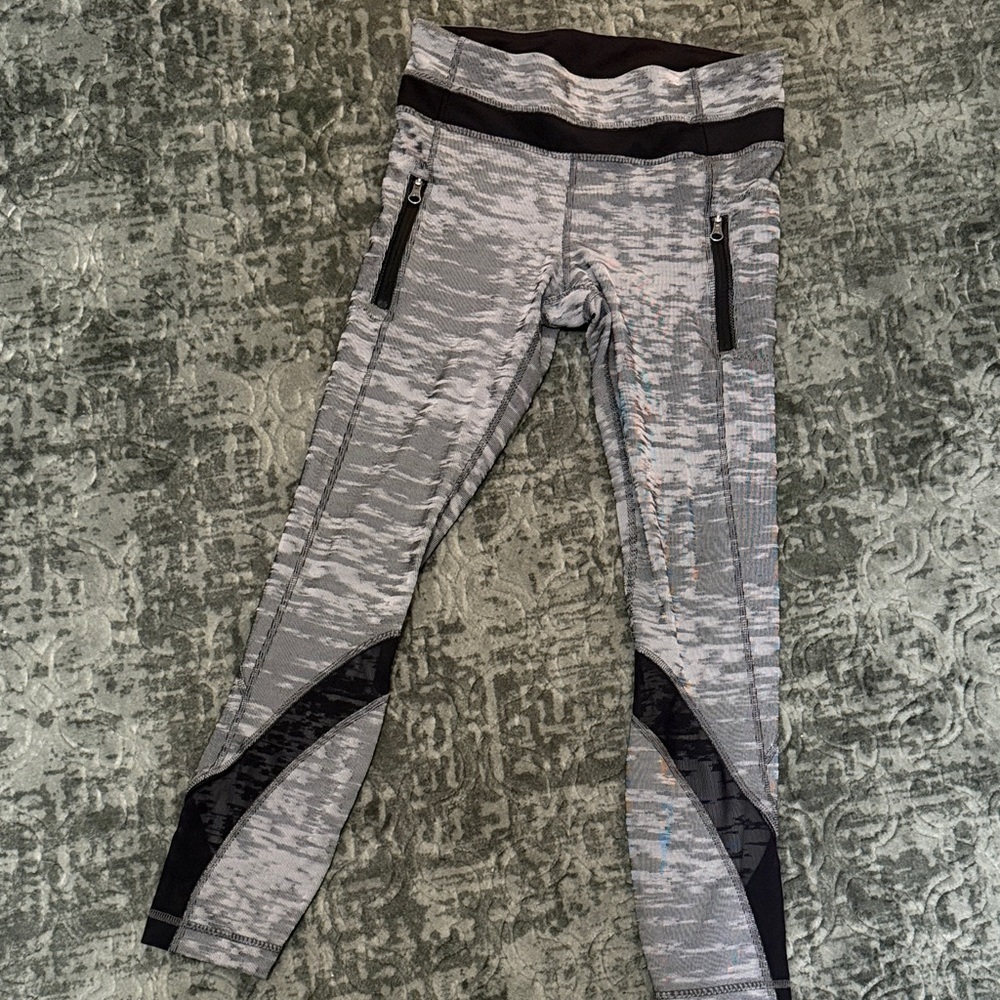 Lululemon Inspire Tight II 25” Leggings